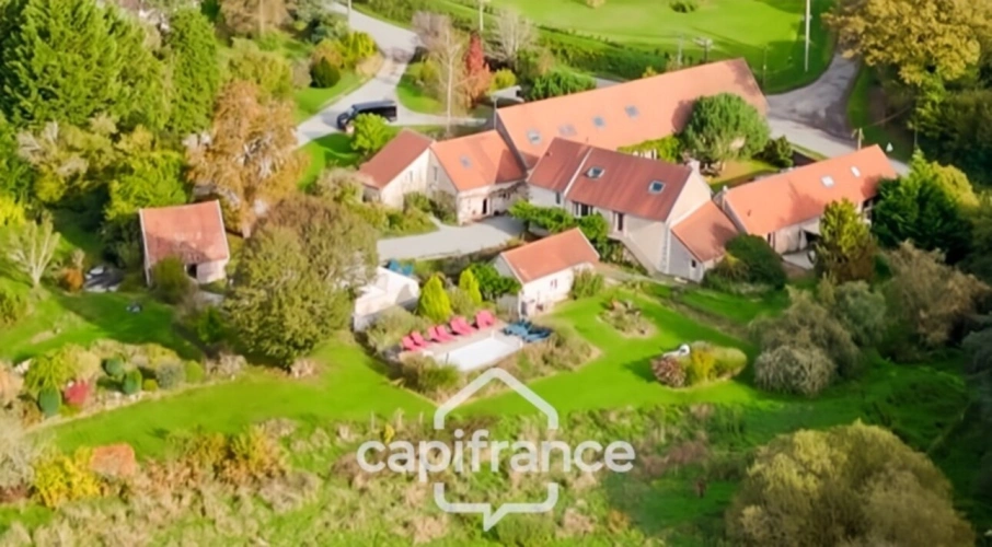 Photos 1 - Prestige - Dpt Creuse (23), à vendre Saint Vaury propriété de 590 m2 avec plusieurs logements possibles - Piscine - Dépendances - Terrain 1,10 ha