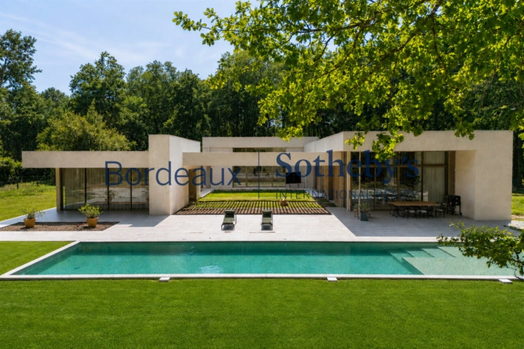 Photos 1 - Prestige - BORDEAUX 20 MN - SUBLIME VILLA D'ARCHITECTE - RÉNOVATION D'EXCEPTION À ACHEVER - 1,5 HA