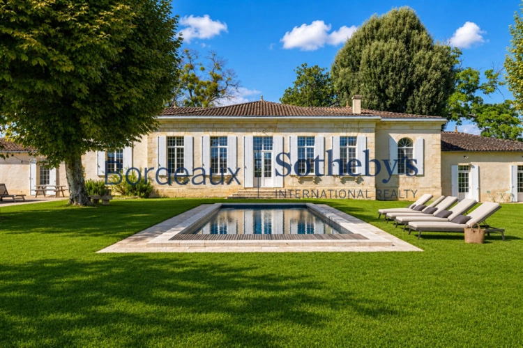 Photos 2 - Prestige - BORDEAUX 30MN BORDEAUX - SOMPTUEUSE PROPRIÉTÉ XVIII° - 4,5 HA - PISCINE -  DÉPENDANCES