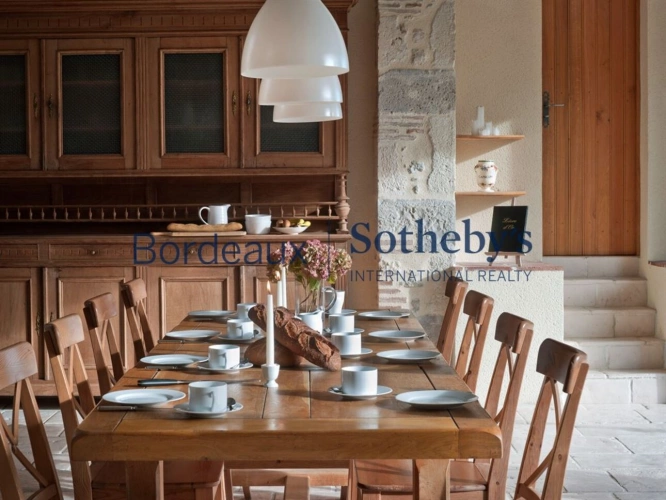 Photos 7 - Prestige - A UNE HEURE DE BORDEAUX, SUPERBE PROPRIÉTÉ MÉDIÉVALE ET SON PARC ARBORÉ - 8 CHAMBRES