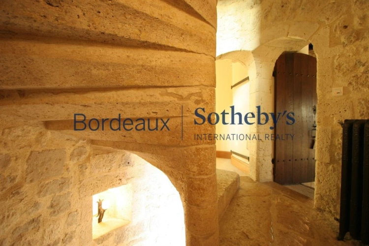 Photos 11 - Prestige - A UNE HEURE DE BORDEAUX, SUPERBE PROPRIÉTÉ MÉDIÉVALE ET SON PARC ARBORÉ - 8 CHAMBRES