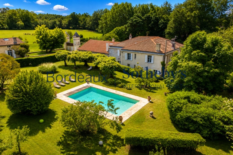 Photos 3 - Prestige - BORDEAUX 20MN - SOMPTUEUSE PROPRIÉTÉ XIX° - 3,6 HA – PISCINE – DÉPENDANCES