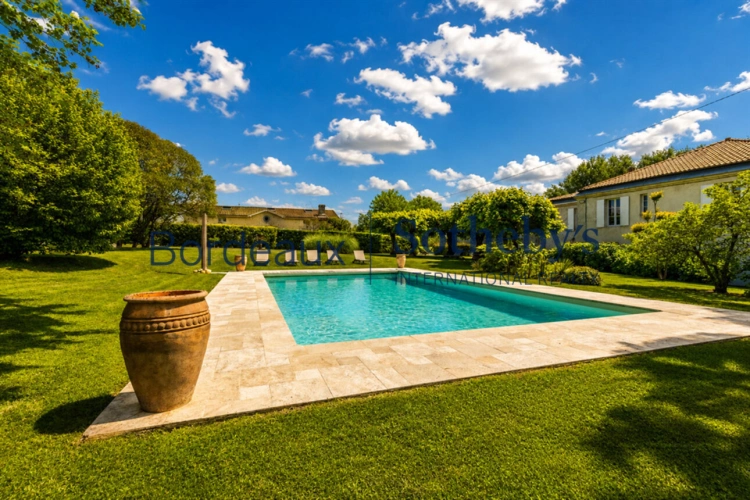 Photos 4 - Prestige - BORDEAUX 20MN - SOMPTUEUSE PROPRIÉTÉ XIX° - 3,6 HA – PISCINE – DÉPENDANCES