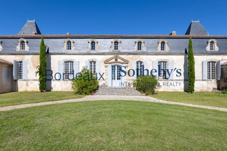 Photos 1 - Prestige - BORDEAUX 25KM – SUPERBE PROPRIÉTÉ DE CAMPAGNE – 10 HA – NOMBREUSES DÉPENDANCES