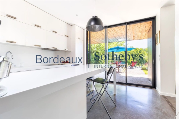 Photos 11 - Prestige - AUX PORTES DE BORDEAUX – PROPRIÉTÉ D'ARCHITECTE CONTEMPORAINE AU CŒUR D'UN CADRE NATUREL