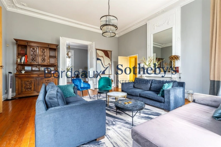 Photos 6 - Prestige - EXCLUSIVITÉ - RARE - CHÂTEAU & VIGNES AUX PORTES DE BORDEAUX