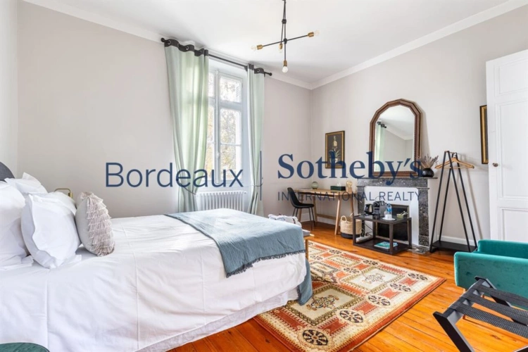 Photos 11 - Prestige - EXCLUSIVITÉ - RARE - CHÂTEAU & VIGNES AUX PORTES DE BORDEAUX