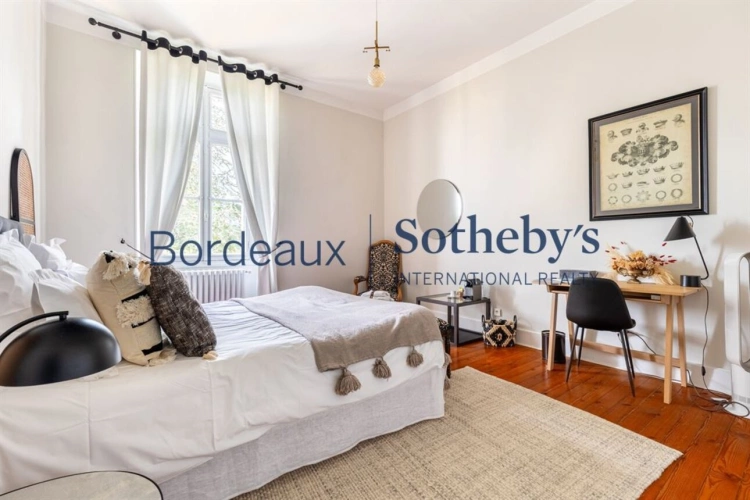 Photos 12 - Prestige - EXCLUSIVITÉ - RARE - CHÂTEAU & VIGNES AUX PORTES DE BORDEAUX