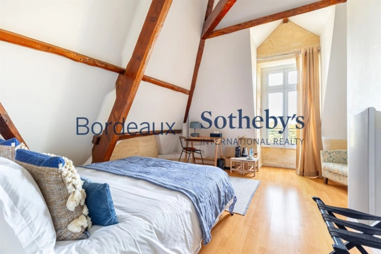 Photos 15 - Prestige - EXCLUSIVITÉ - RARE - CHÂTEAU & VIGNES AUX PORTES DE BORDEAUX