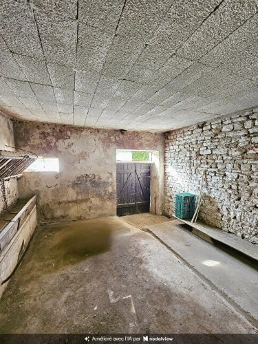 Photos 4 - Rurale - A vendre Grange de 226 m² – proche de Tournus - Uchizy  - Volumes exceptionnels et nombreuses possibilités