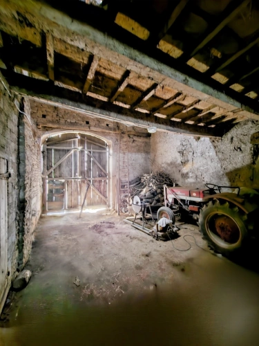 Photos 10 - Rurale - A vendre Grange de 226 m² – proche de Tournus - Uchizy  - Volumes exceptionnels et nombreuses possibilités