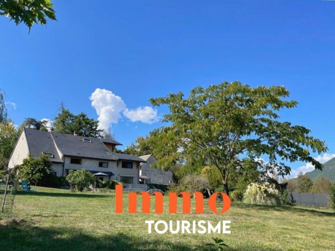 Photos 1 - Touristique - Ensemble immobilier : résidence principale, 3 gîtes, chambre d