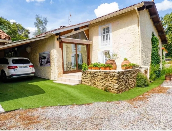 Photos 1 - Prestige - Propriété d'exception avec gîtes et potentiel équestre  Le F