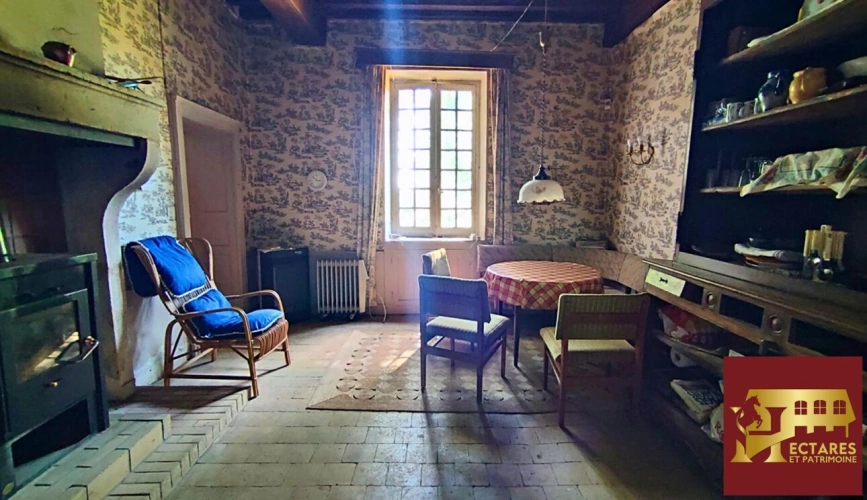 Photos 6 - Rurale - Propriété de caractère à Rénover