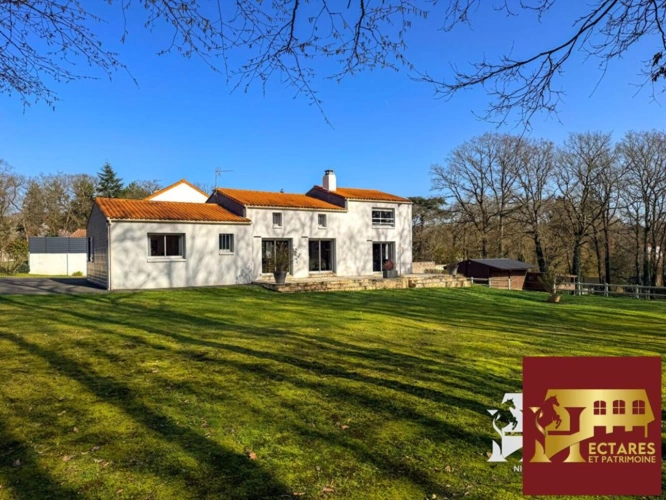Photos 1 - Équestre - Maison Saint Sebastien Sur Loire 153 m2, 1,5 hectare en loca