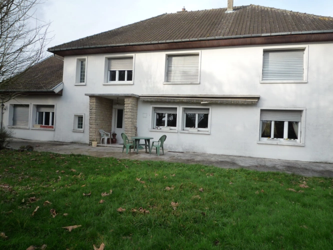 Photos 3 - Prestige - MONTDAUPHIN (77) à vendre ensemble immobilier composé de deux maisons, de 2 bâtiments industriels sur un terrain de  de 2 hectares