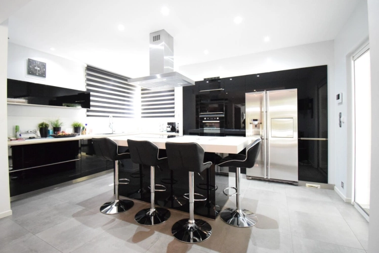 Photos 5 - Prestige - Propriété Draguignan videos disponibles