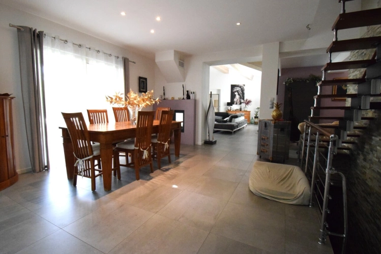 Photos 13 - Prestige - Propriété Draguignan videos disponibles