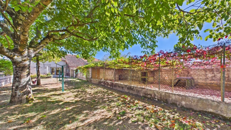 Photos 27 - Prestige - Exceptionnelle propriété de village avec gîte et piscine chauffée - Excellent potentiel de revenus
