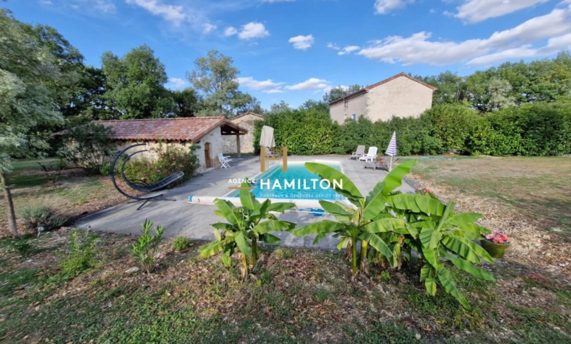 Photos 1 - Rurale - SUPERBE MAISON EN PIERRE RÉNOVÉE, AVEC BOIS ET TERRAINS ATTENANTS