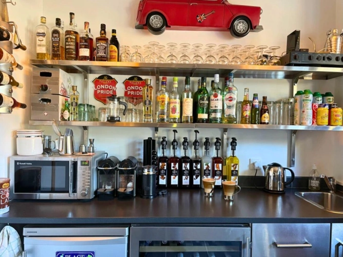 Photos 9 - Touristique - Vente Camping, Chambres d'hôtes/Gîte, Restaurant - Sud des H