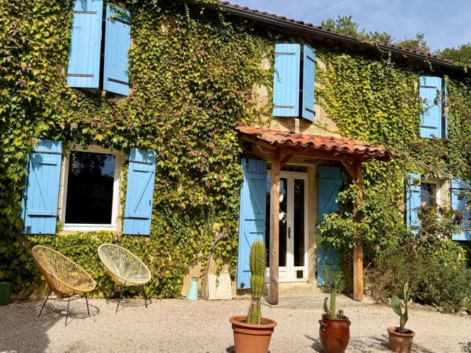 Photos 3 - Prestige - Propriété avec 2 gîtes, une chambre d'hôtes et 2 piscines - 2,2 hectares - VIC FEZENSAC (32)