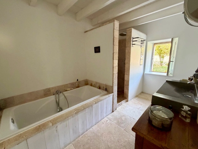 Photos 16 - Prestige - Propriété avec 2 gîtes, une chambre d'hôtes et 2 piscines - 2,2 hectares - VIC FEZENSAC (32)