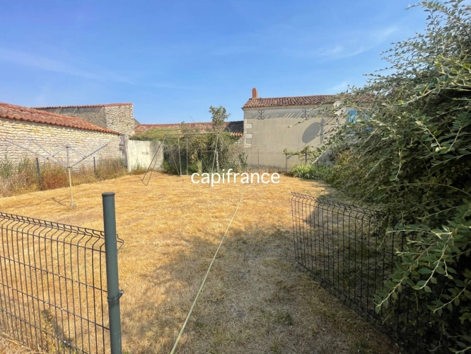 Photos 5 - Rurale - Grange à fort potentiel pour résidence principale ou investissement LA TAILLEE (85)
