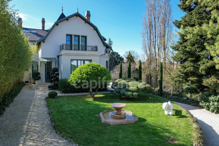 Photos 1 - Rurale - Une propriété de caractère, discrète et élégante, où le charme de la Belle Époque rencontre le confort d’une rénovation récente