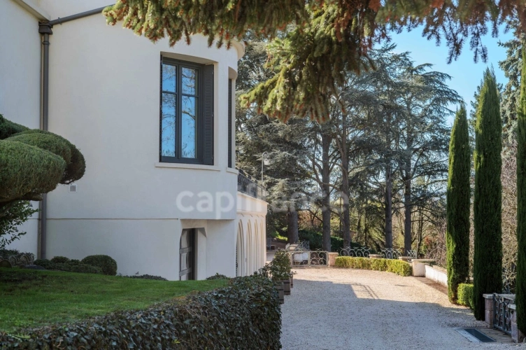 Photos 5 - Rurale - Une propriété de caractère, discrète et élégante, où le charme de la Belle Époque rencontre le confort d’une rénovation récente