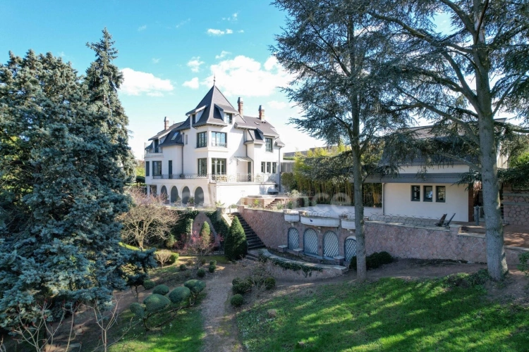 Photos 19 - Rurale - Une propriété de caractère, discrète et élégante, où le charme de la Belle Époque rencontre le confort d’une rénovation récente