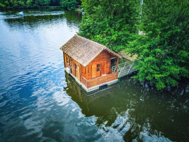 Photos 1 - Forestière - Sablons ? domaine privé de 7 hectares avec lac de 3,6 hectares, hébergements et potentiel touristique près de Saint-Émilion