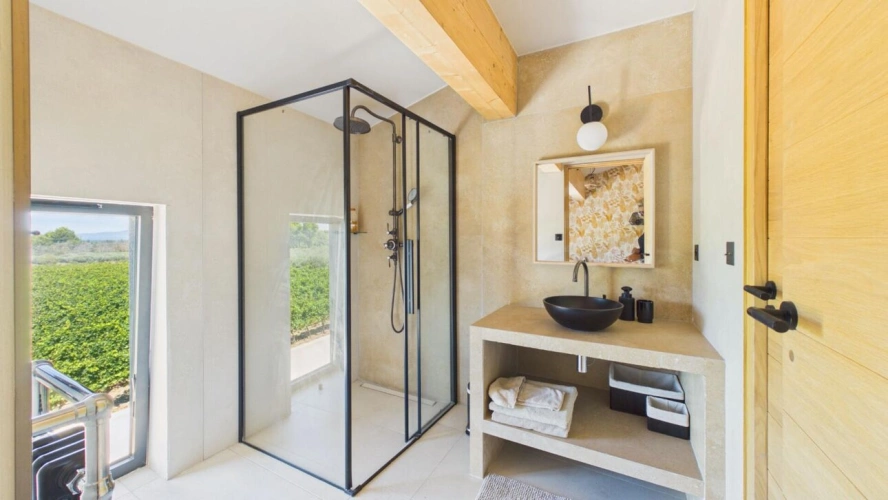 Photos 19 - Prestige - Eygalières ? domaine contemporain d'environ 635 m² sur près de 2 hectares avec vue Alpilles, piscine, padel et orangerie