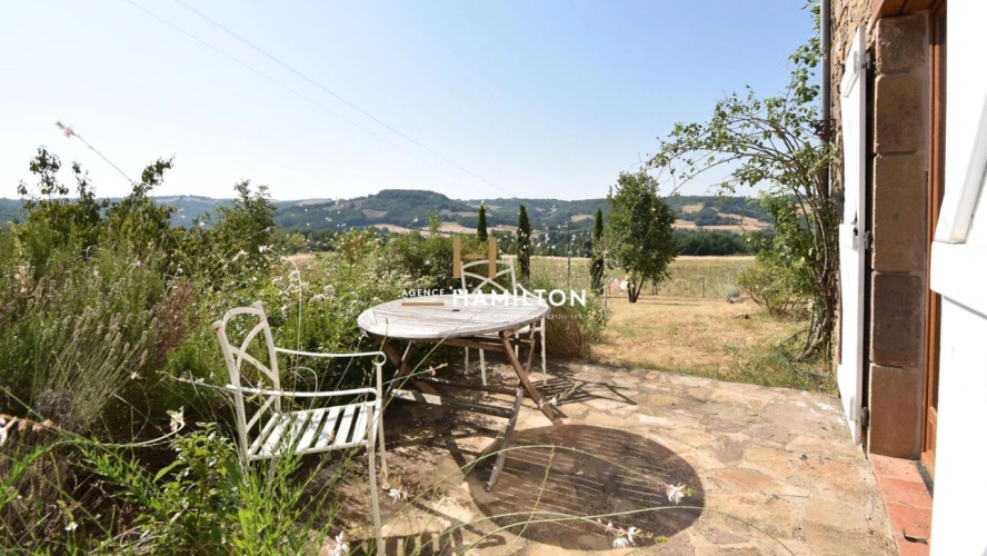 Photos 17 - Rurale - FERMETTE MODERNISÉE AVEC PISCINE ET VUE DÉGAGÉE