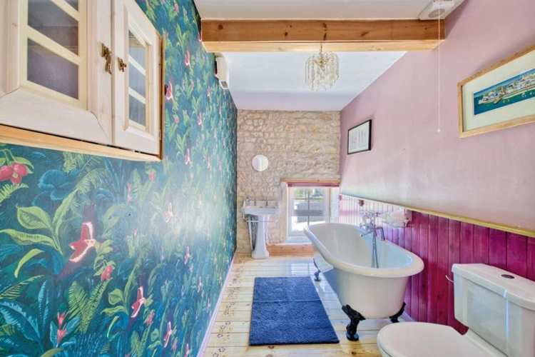Photos 9 - Prestige - Elegante Maison de Maître  4 chambres, entièrement rénovée, climatisation, piscine chauffée,  à 10 minutes de Saint Jean d'Angély