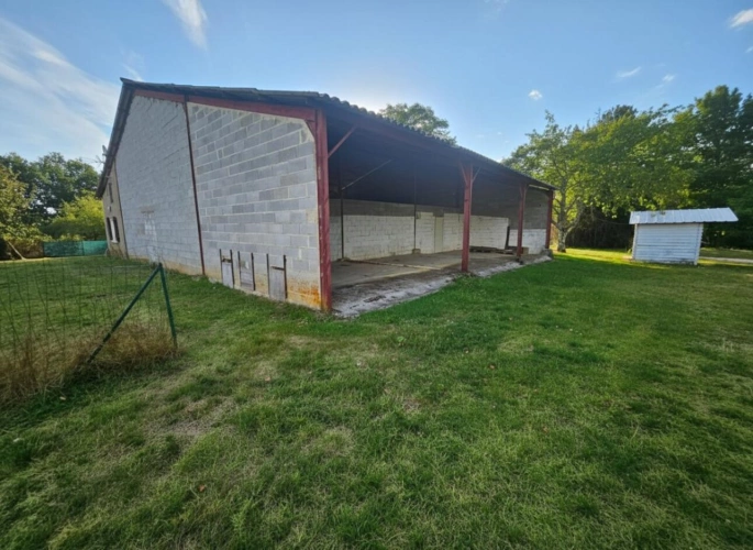 Photos 2 - Rurale - À 10 MINUTES AU SUD DE PÉRIGUEUX . MAISON DE PLAIN-PIED, GRANDE GRANGE ET VUE CAMPAGNE