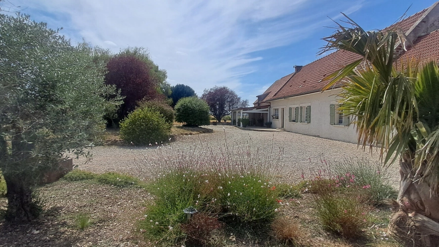 Photos 9 - Rurale - LE THOULT TROSNAY (51) à vendre superbe corps de ferme restauré sur un terrain clos de plus de 8600 m2 avec étang