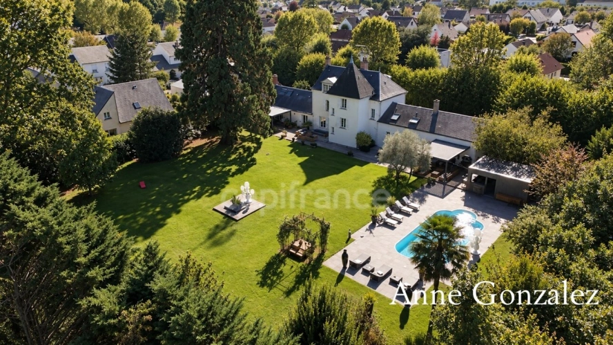 Photos 25 - Prestige - ORLEANS-SAINT JEAN LE BLANC, Rare propriété du XVIIIème revisitée par un architecte, parc paysager, piscine , élégance et prestations haut de gamme
