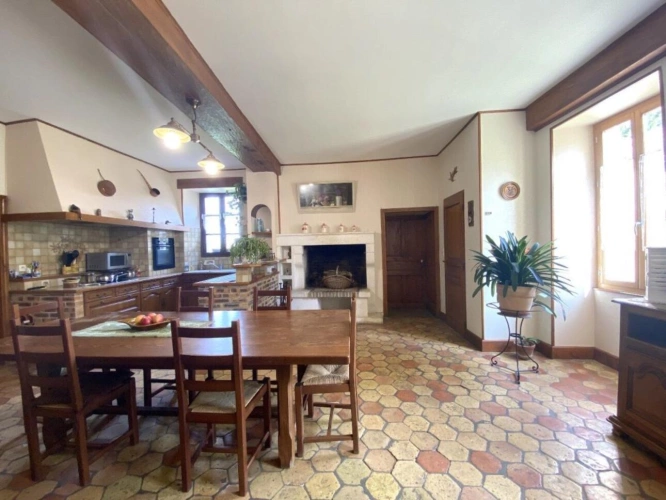 Photos 6 - Rurale - MAISON DE CARACTERE avec beaucoup de DEPENDANCES