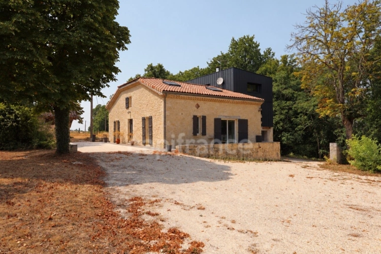 Photos 2 - Rurale - Élégante propriété en pierre à vendre au cœur de la campagne gersoise – Secteur Saint-Clar