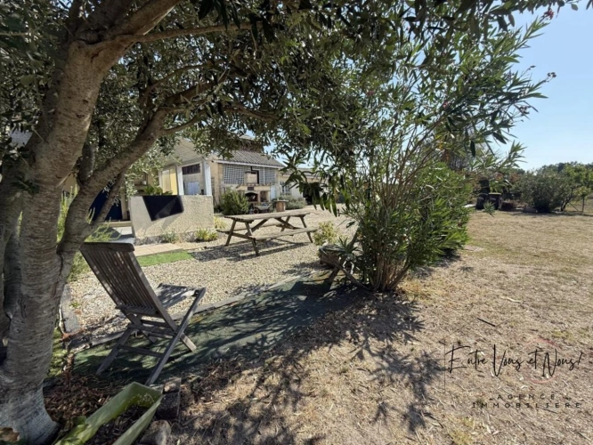Photos 3 - Rural - Authentique maison avec piscine et dépendances sur plus de 6 60