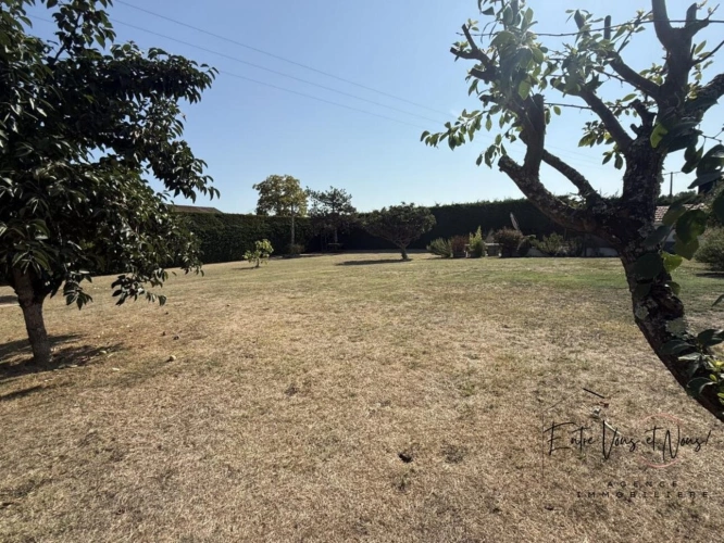 Photos 18 - Rural - Authentique maison avec piscine et dépendances sur plus de 6 60