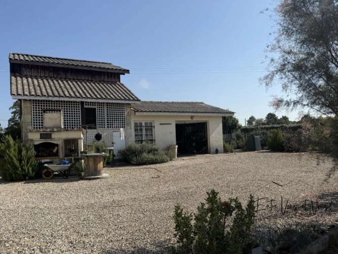 Photos 19 - Rural - Authentique maison avec piscine et dépendances sur plus de 6 60