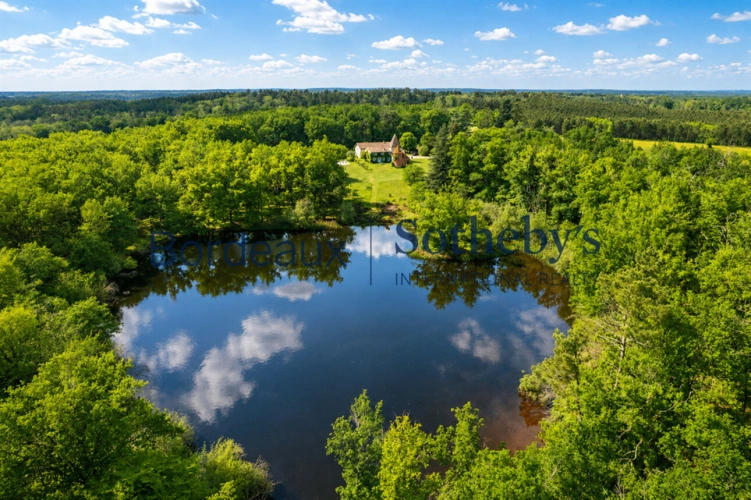 Photos 4 - Prestige - BORDEAUX 1H - SOMPTUEUSE PROPRIÉTÉ DE CAMPAGNE - 41HA - LAC PRIVÉ - DOMAINE UNIQUE