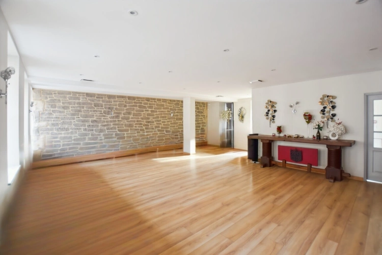 Photos 9 - Prestige - Propriété rénovée de 324 m2 avec terrain à COUCHES (71)