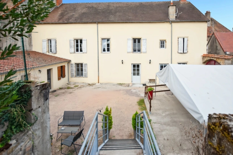 Photos 24 - Prestige - Propriété rénovée de 324 m2 avec terrain à COUCHES (71)