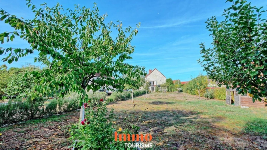 Photos 2 - Touristique - Propriété avec gîtes et / ou chambres d'hôtes entre Châte