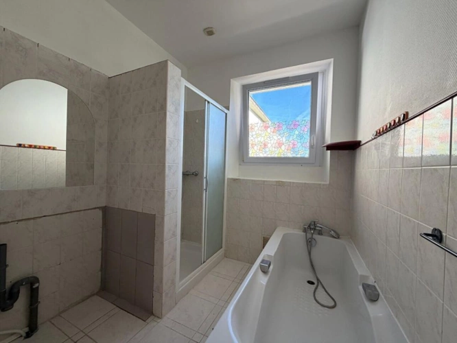 Photos 10 - Équestre - Spacieuse maison de trois chambres avec chalet et grand jardin arboré