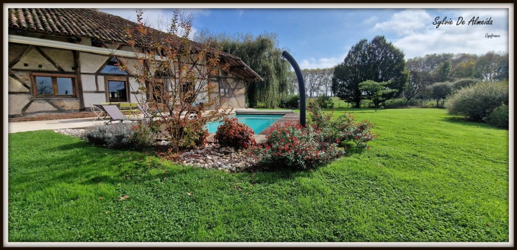 Photos 1 - Rurale - Propriete longère à vendre 313 m² 7 pièces SAINT CYR SUR MENTHON (01)Dépendances 550 m², piscine, 6,84 hectares
