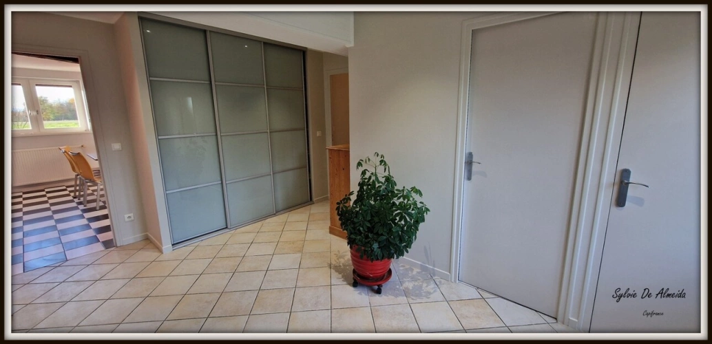Photos 5 - Rurale - Propriete longère à vendre 313 m² 7 pièces SAINT CYR SUR MENTHON (01)Dépendances 550 m², piscine, 6,84 hectares